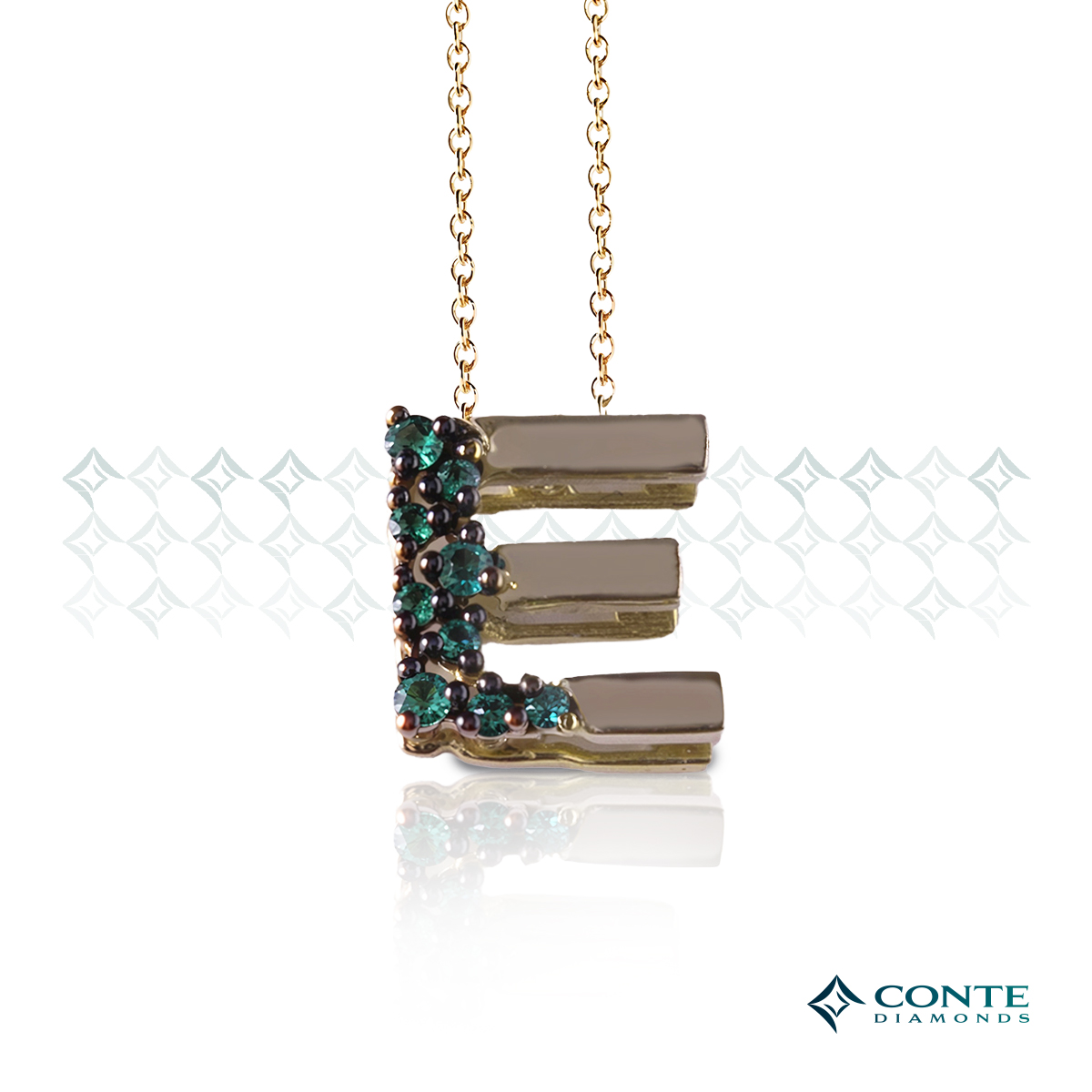 Collana con ciondolo lettera E